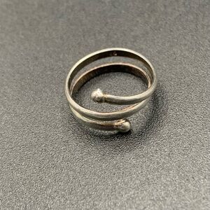 Sterling Silver Spiral Ring Size 5